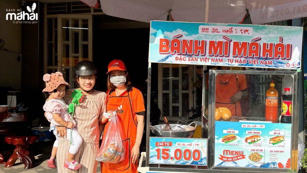 Tại sao nên mở xe bánh mì nhượng quyền từ Bánh Mì Má Hải?