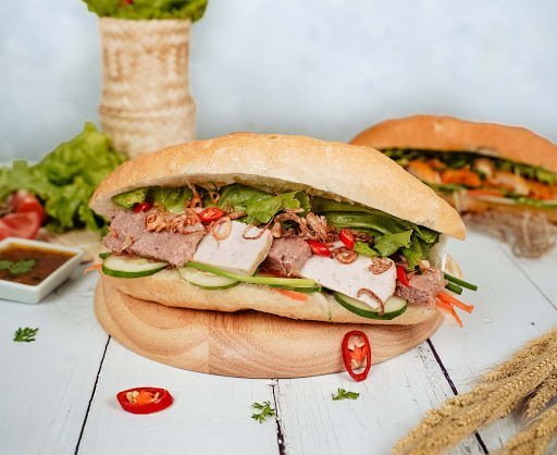 bánh mì chả cá ngon 
