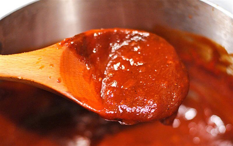 Nước sốt BBQ thường có hương vị đậm đà, ngọt và mặn (source: Internet).