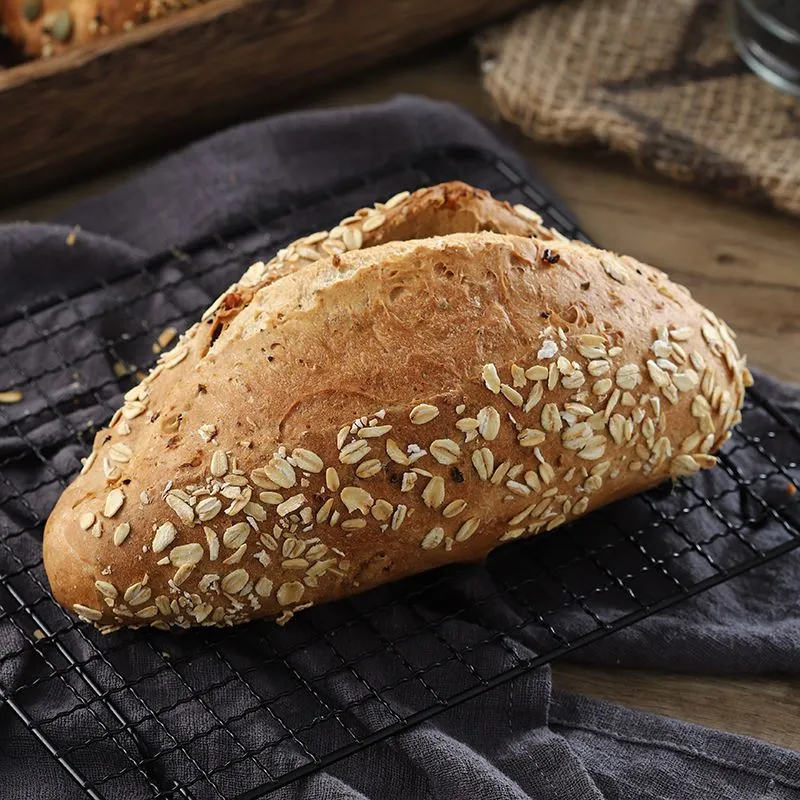 ĂN SÁNG NÊN ĂN CÁC LOẠI BÁNH MÌ NÀO SẼ TỐT CHO DẠ DÀY? 8 Bánh mì yến mạnh. (Nguồn ảnh: Internet)