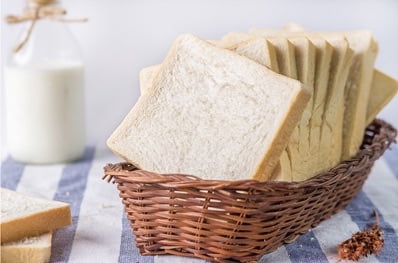 ĂN SÁNG NÊN ĂN CÁC LOẠI BÁNH MÌ NÀO SẼ TỐT CHO DẠ DÀY? 6 Bánh mì Sandwich trắng. (Nguồn ảnh: Internet)