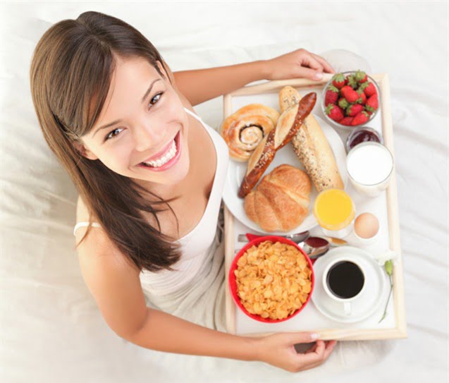 ĂN SÁNG NÊN ĂN CÁC LOẠI BÁNH MÌ NÀO SẼ TỐT CHO DẠ DÀY? 3 Bổ sung đủ chất dinh dưỡng khi thức dậy là điều quan trọng để có một dạ dày khỏe. (Nguồn ảnh: Internet)