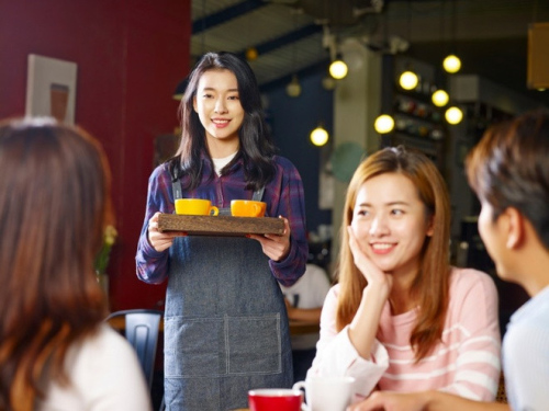 Trong khoảng thời gian này ban cũng có thể làm những câu việc bán thời gian. (Nguồn ảnh: Internet)